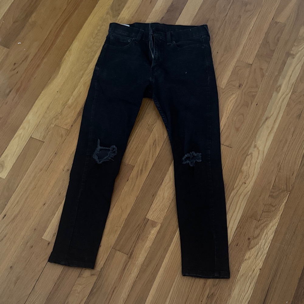 Levi’s ripped  510 skinny jeans 32x30